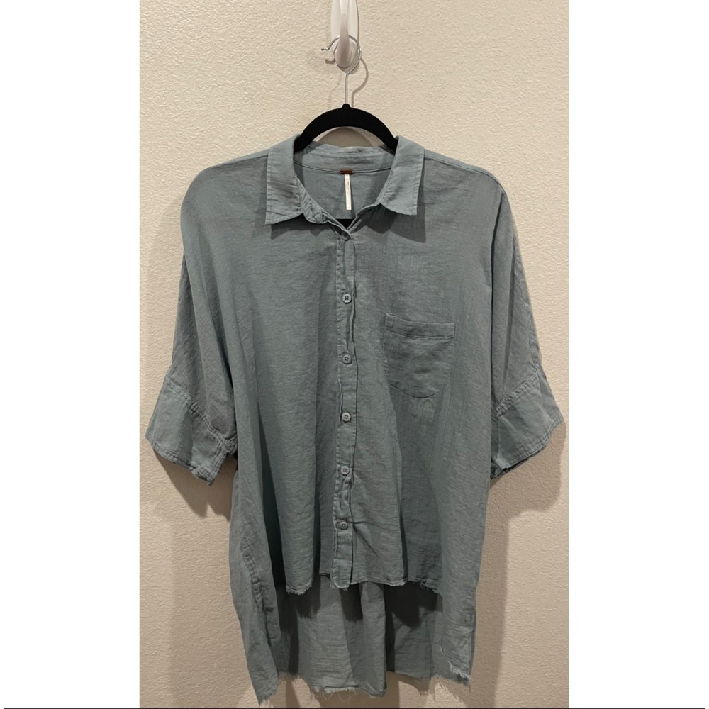 FREE PEOPLE Oversized Buttons Down Short Sleeve Shirt - Picture 1 of 6